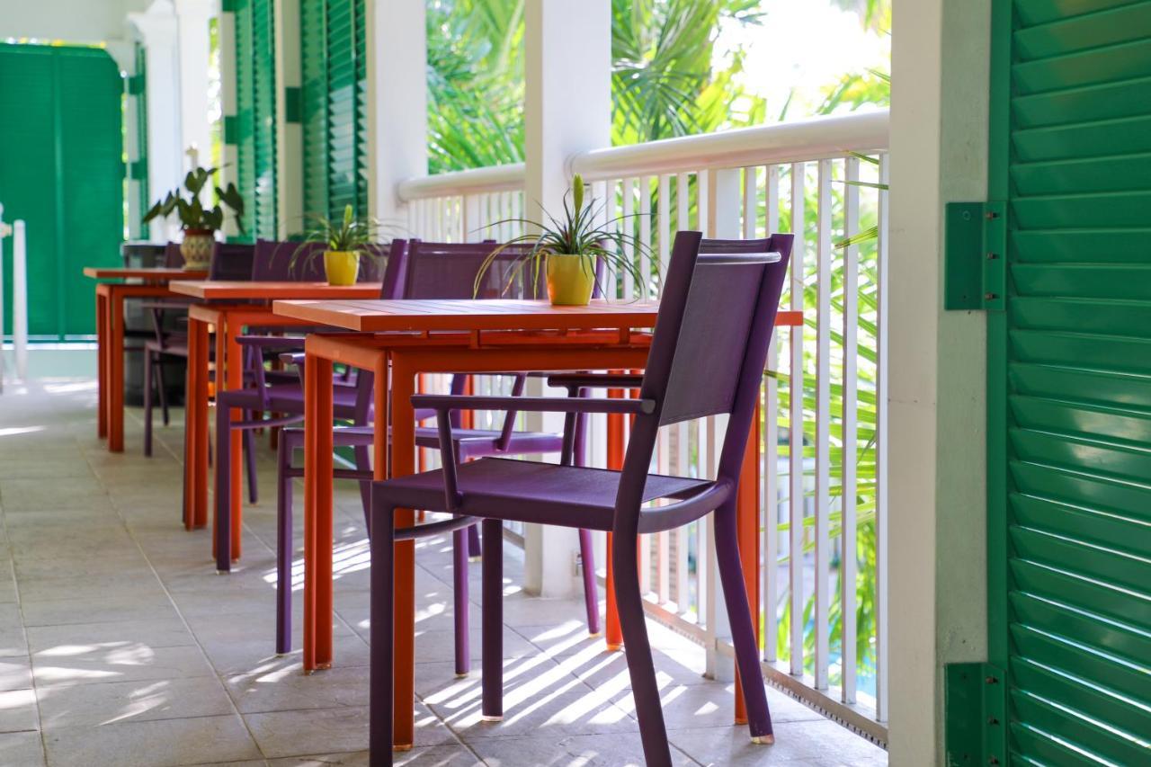 Almond Tree Inn - Adults Only Key West Bagian luar foto